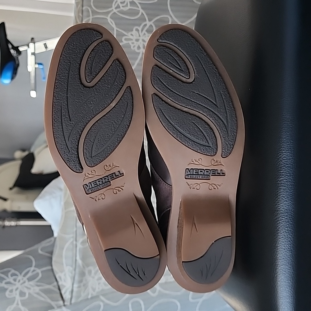 Merrell Brown Booties - Picture 7 of 12